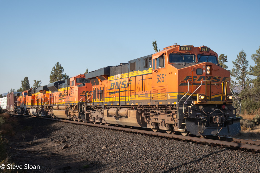 BNSF train in Redmond OR